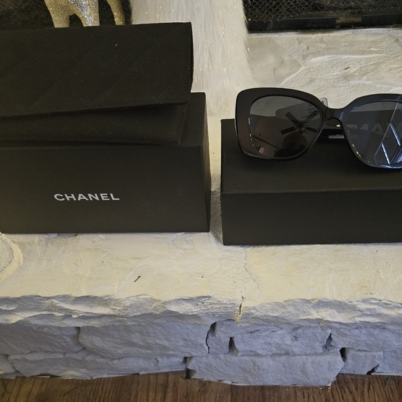 New Chanel Sunglasses - Picture 2 of 3